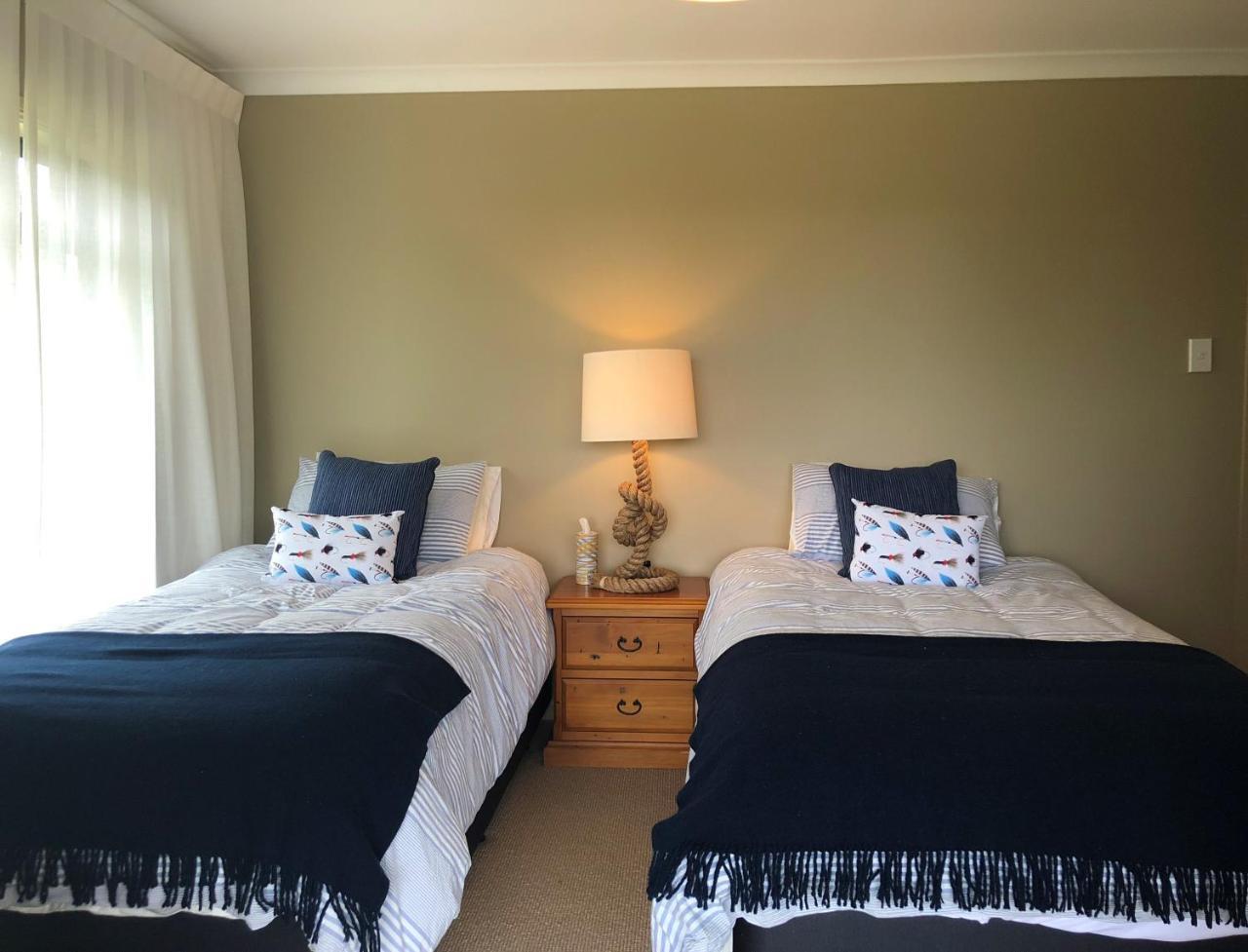 Kinloch Lakeview Lodge - Taupo Экстерьер фото