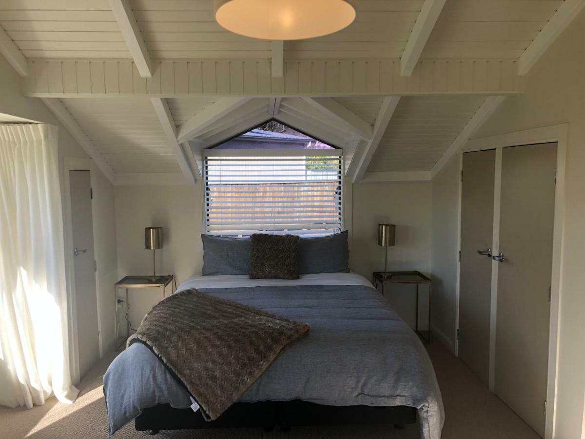 Kinloch Lakeview Lodge - Taupo Экстерьер фото