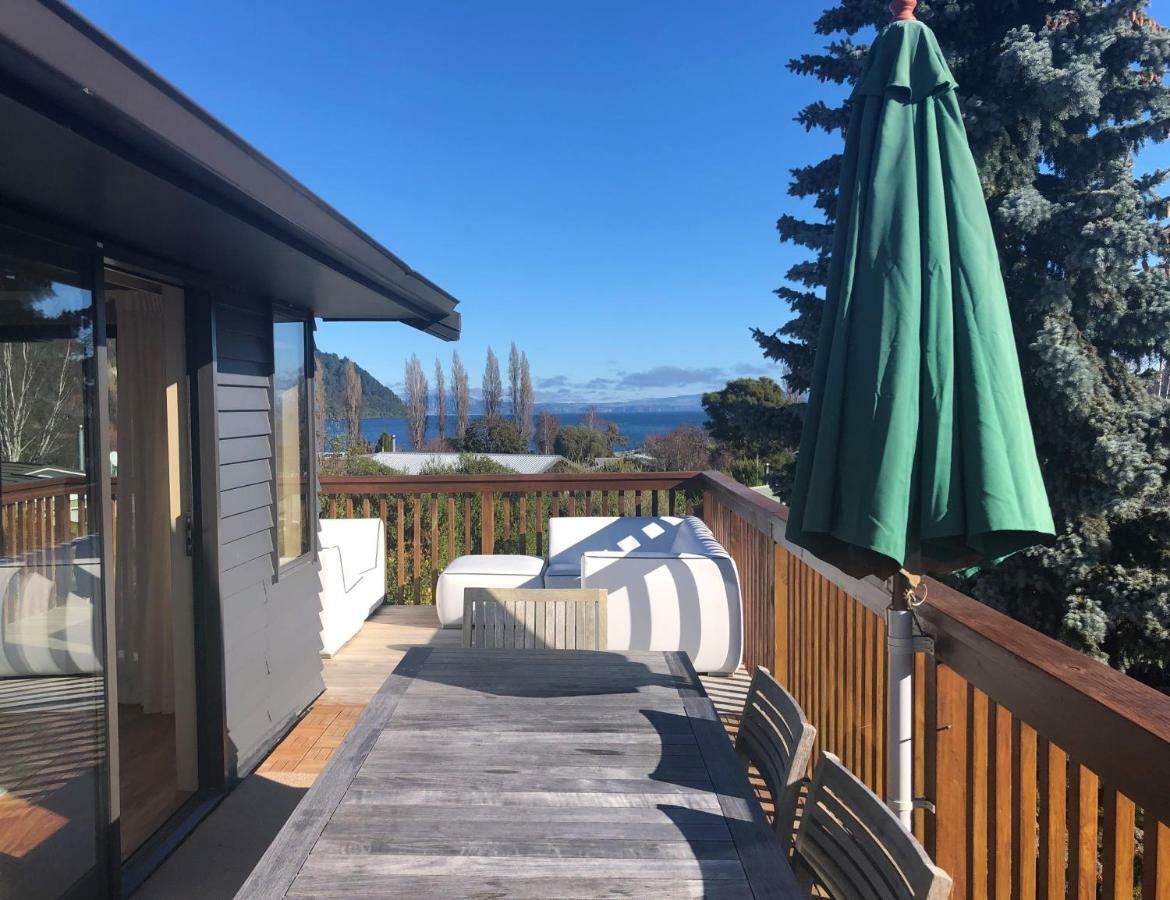 Kinloch Lakeview Lodge - Taupo Экстерьер фото