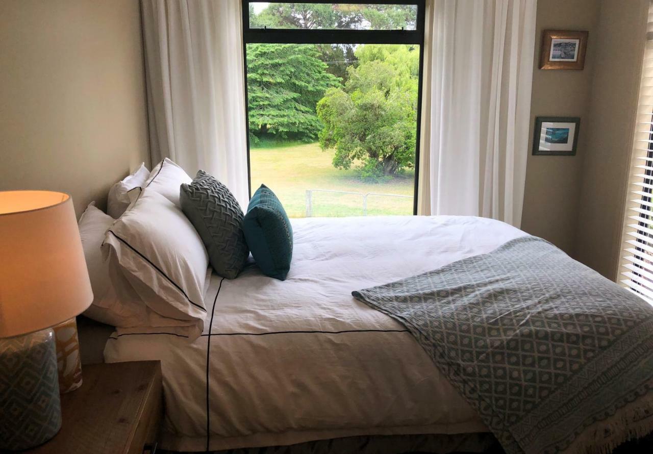 Kinloch Lakeview Lodge - Taupo Экстерьер фото
