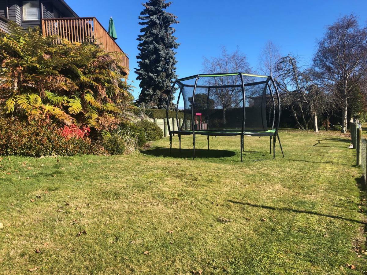 Kinloch Lakeview Lodge - Taupo Экстерьер фото